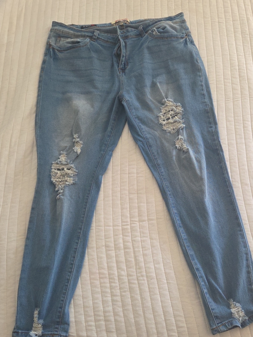 Light Blue Distressed Women’s Jeans Size 22